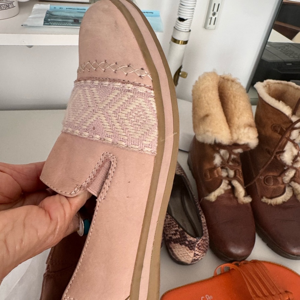 Earth Origins Dusty Pink Nubuck Shoes